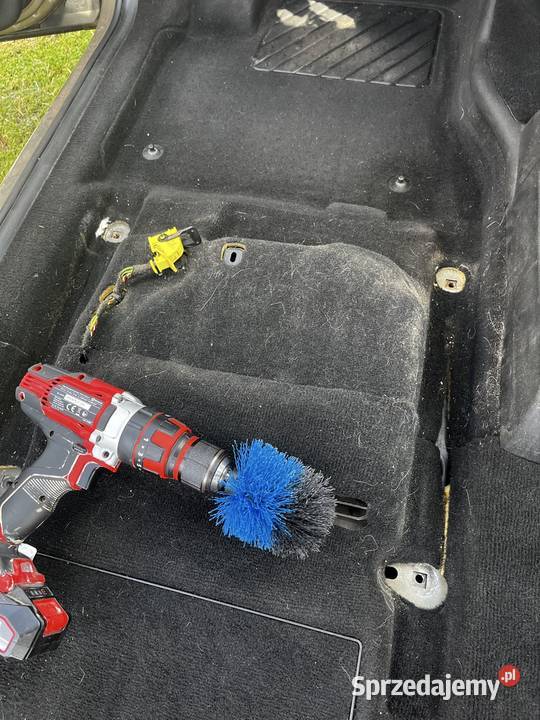 Pranie tapicerkisprzątanie samochodu Lubycza Królewska usługa