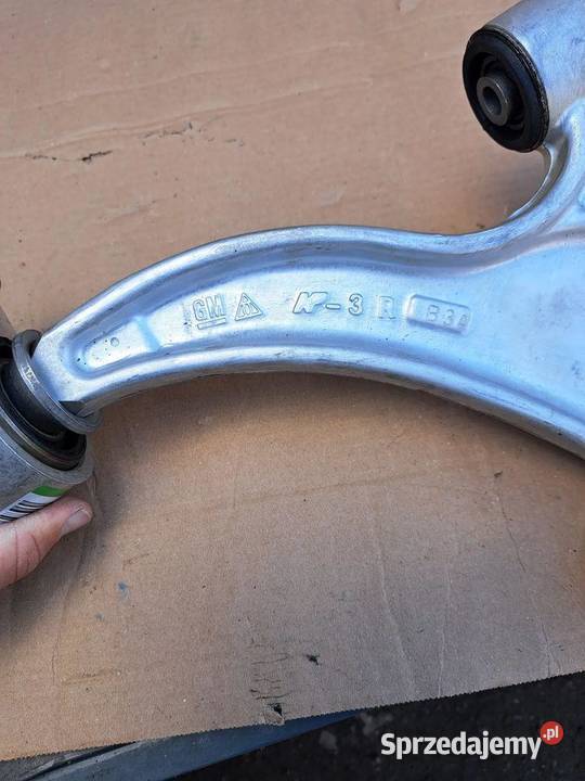 Wahacz prawy przód 13463245 Opel Astra J wahacz Wahacze