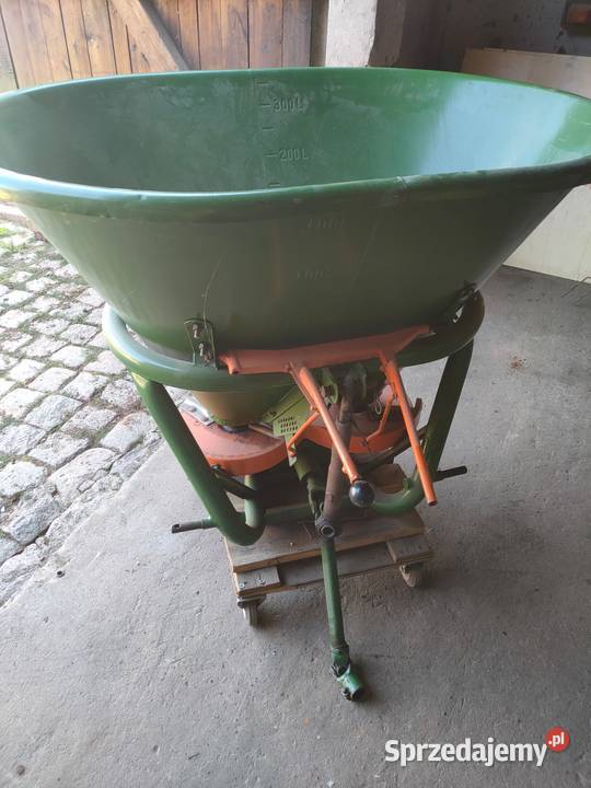 Rozsiewacz dwutalerzowy Toszek
