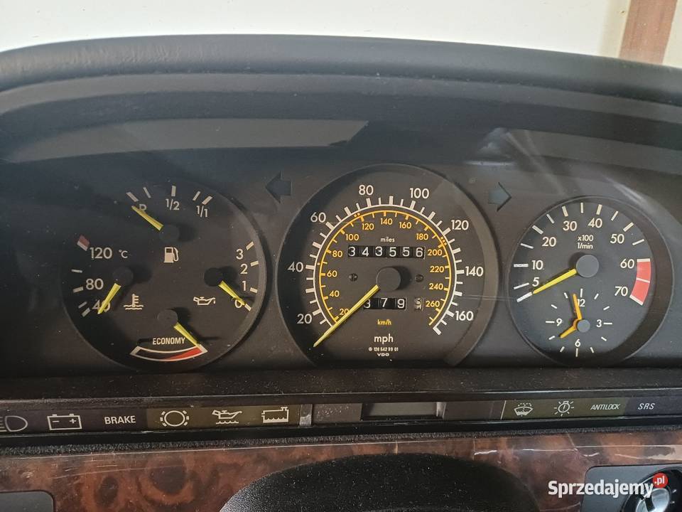 Mercedes w 126 w wersji 560 SEL lakier metallic Janów Lubelski