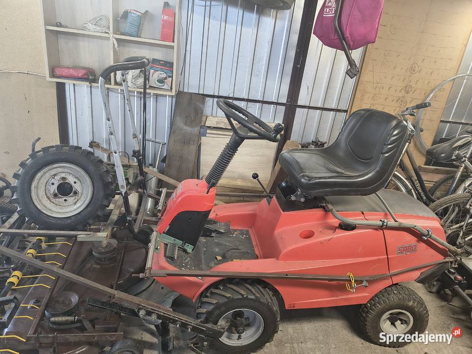 Traktor ogrodowy