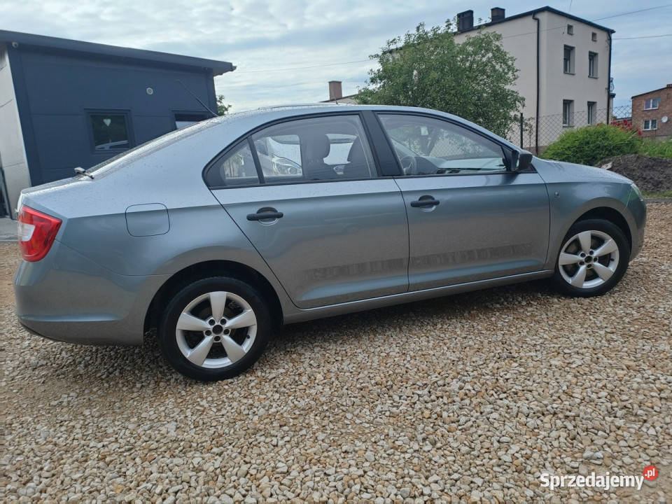 koda RAPID Skoda Rapid 2013 zadbana benzyna 2 Zarejestrowany w Polsce Chełm Śląski