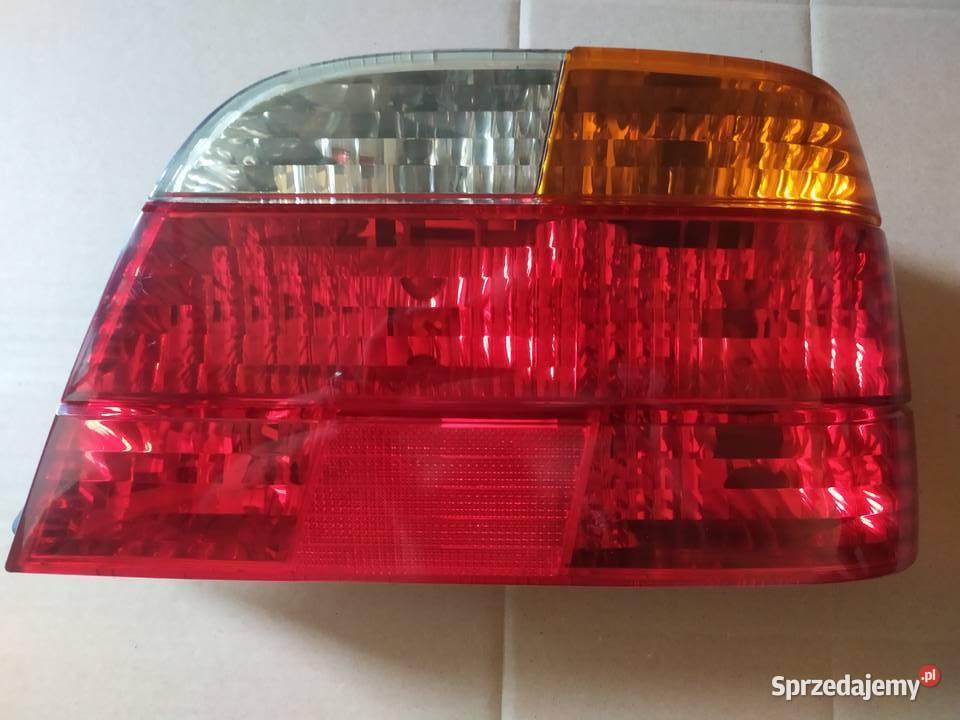 Bmw 7 e38 lift lifting lampa prawa tyl tylna prawe