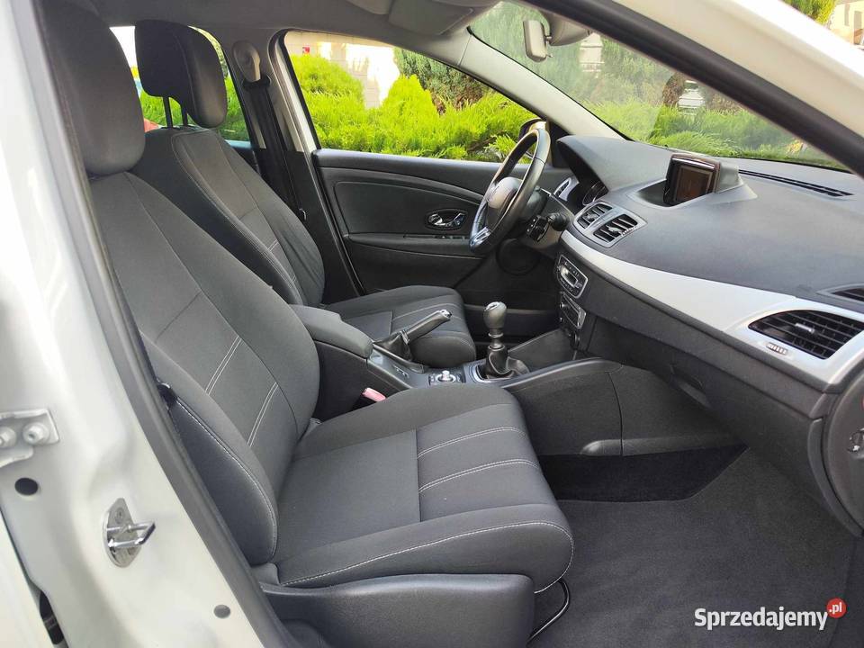 Renault Megane 12 Benzyna LIMITED Biała Perła 87 Rok produkcji 2014 Lublin sprzedam