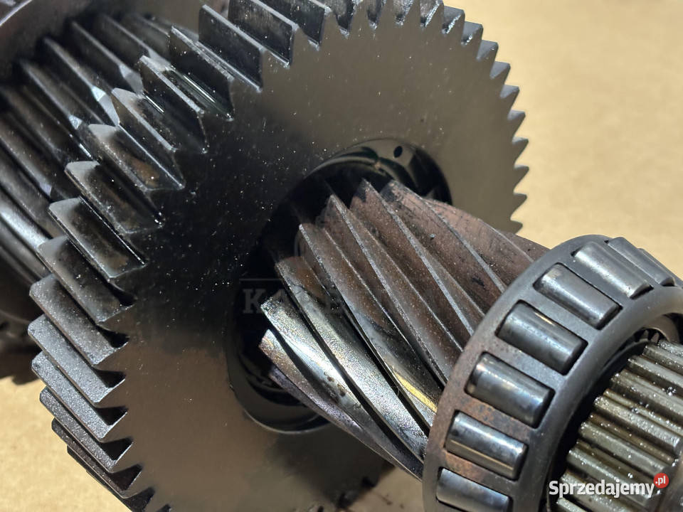 Massey Ferguson Dyna 6 6475 6480 Wałek Pośredni Jastrzębniki