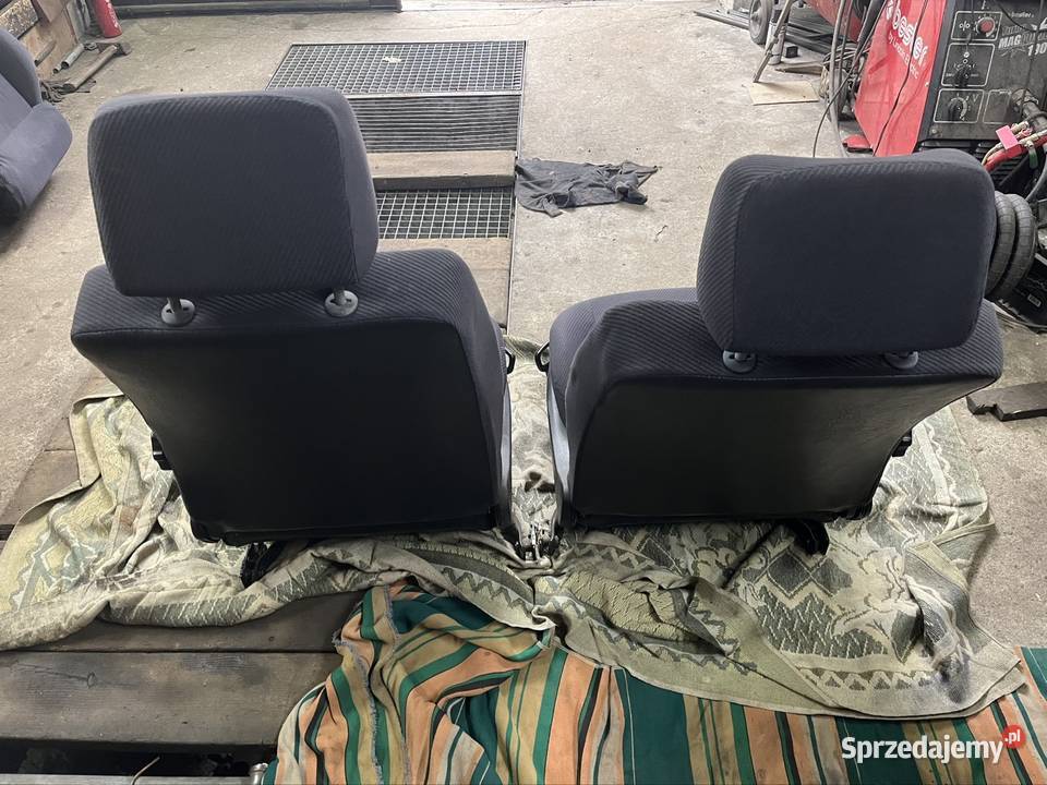 Fotele przód Audi 80 Andrychów