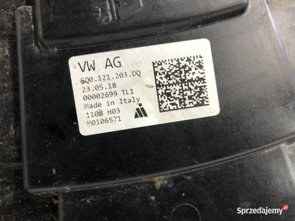 PAS PRZEDNI CHŁODNICE 5Q0121251GD VW TOURAN III