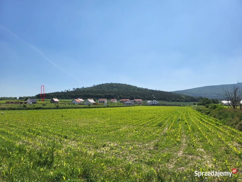 Działka budowlana 900m w Sobótce z widokiem na dolnośląskie