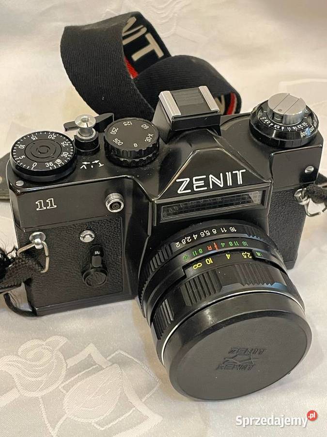 Aparat fotograficzny Zenit 11xp z osłoną na Kraków sprzedam