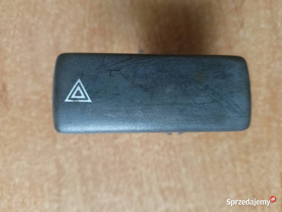 Przełącznik świateł awaryjnych Fiat 126p FL Motoryzacja Tarnobrzeg sprzedam