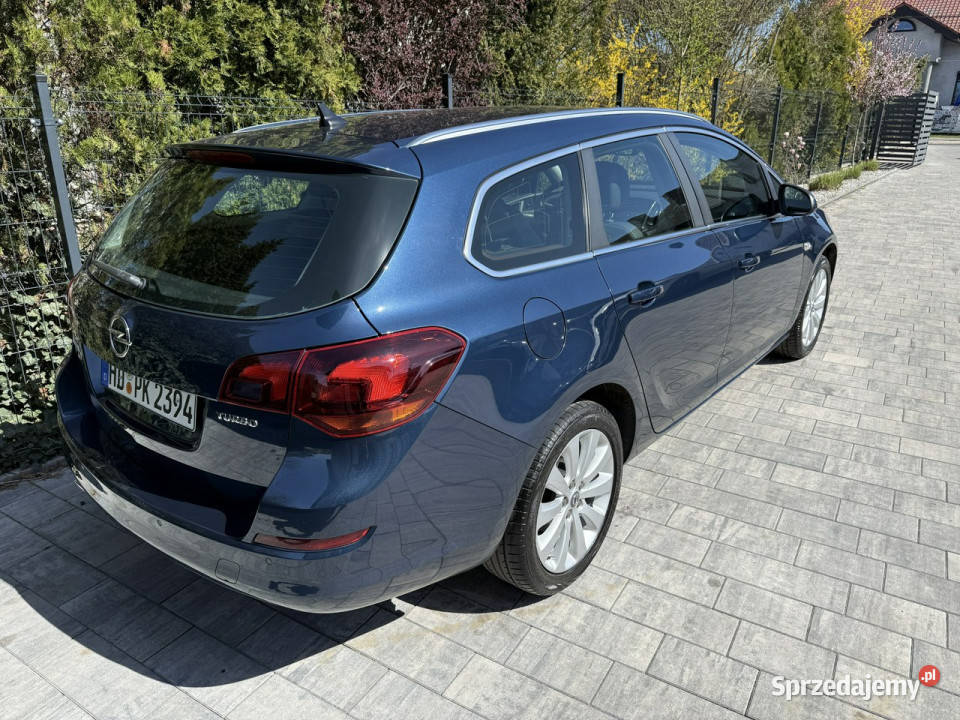 Opel Astra opłacone zadbane J 20092019 Poznań sprzedam