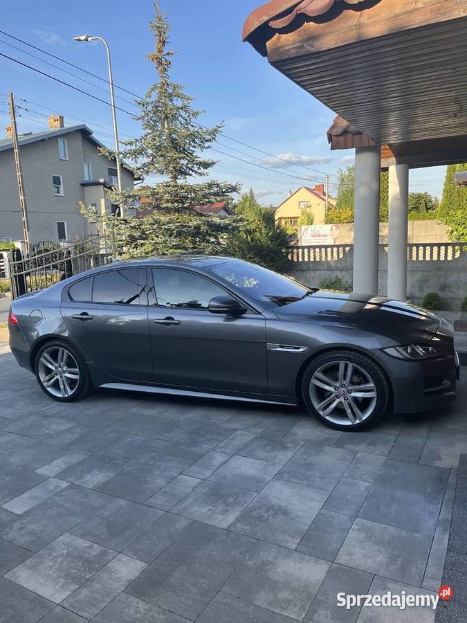 Jaguar XE RSport 1995cm3 XE Modrzyca