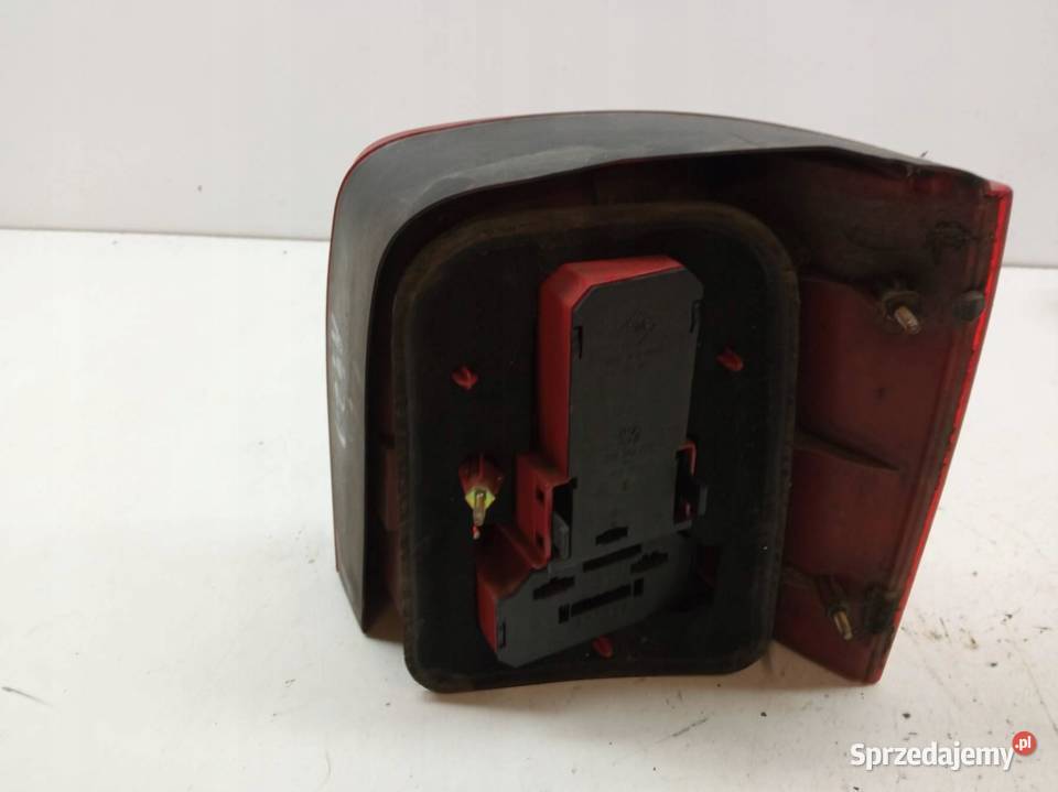 LAMPA TYŁ LEWA KOMBI PRZED LIFT VW Volkswagen