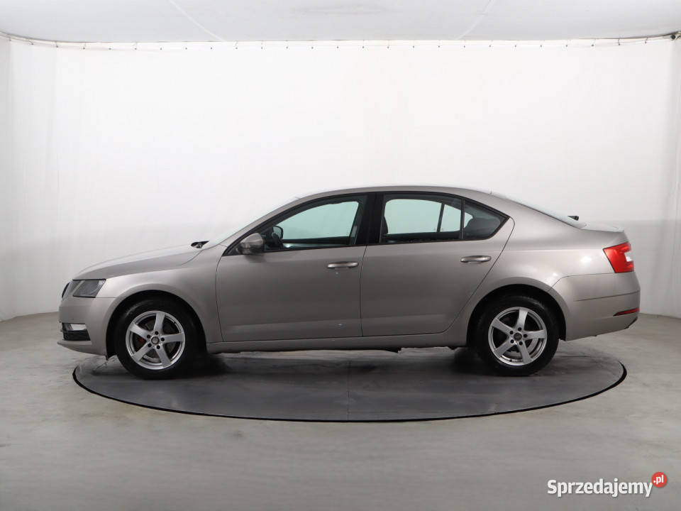 Skoda Octavia 15 TSI centralny zamek Katowice sprzedam