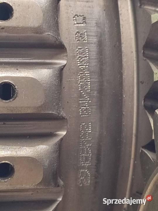 Kosz przedniego napędu 323228A1 McCORMICK MTX Wilkowo