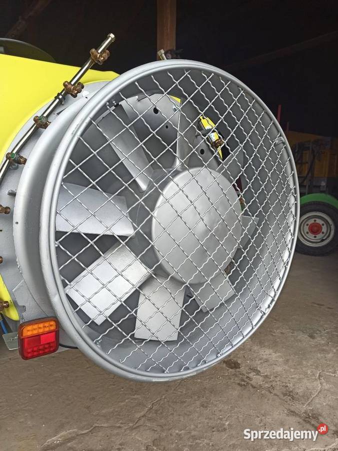 Opryskiwacz sadowniczy1500l nieuszkodzony