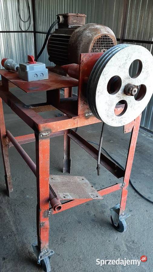 Łuparka świdrowa do drewna drzewa rębak łupak mazowieckie Mrozy