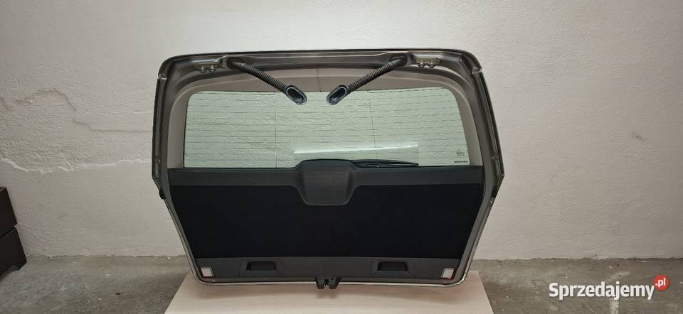 Klapa bagażnika Mercedes W204 osobowe Sandomierz