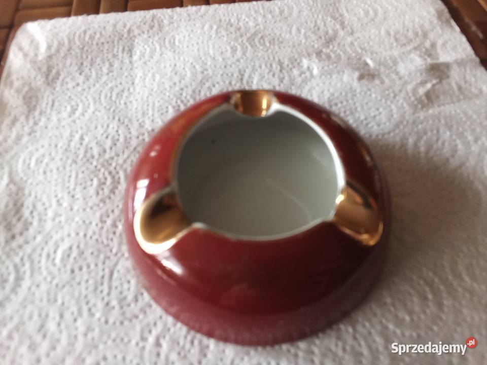 Prl popielniczka Ćmielów porcelana brąz zlocenia Łódź
