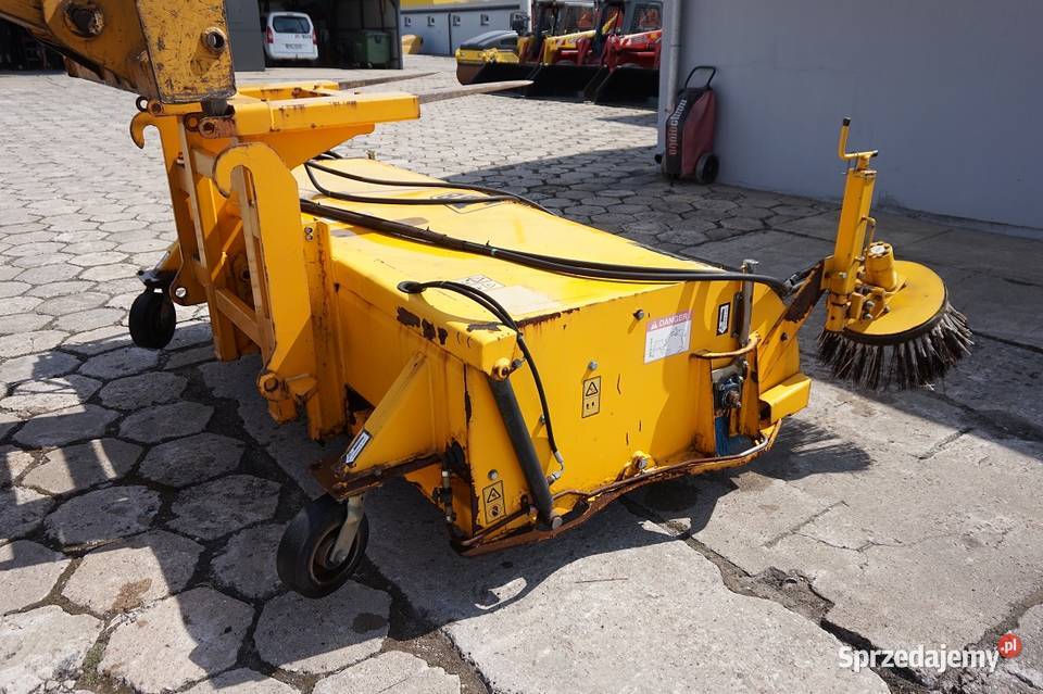 ZAMIATARKA MARKI JCB 240SC Tuliszków