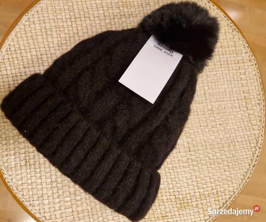 Czapka damska zimowa wełniana z pomponem Lublin