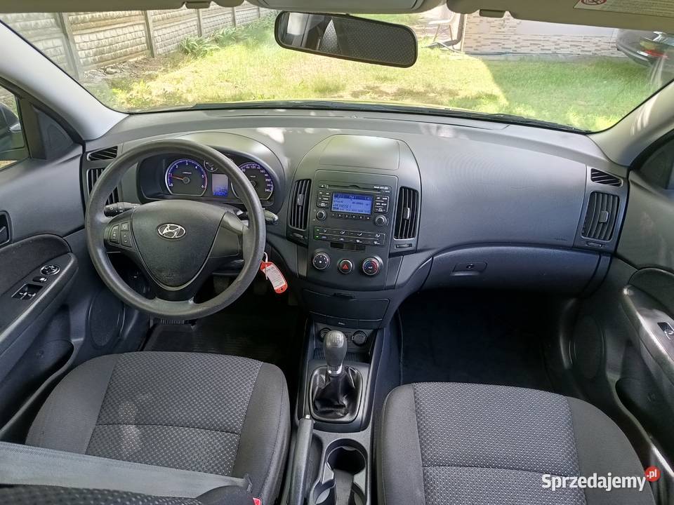 Hyundai i30 CW 16 CRDi koła zimowe lakier metallic Podkonice Miejskie