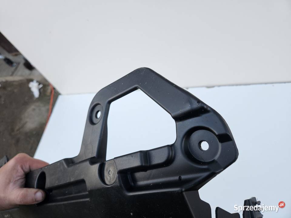 BMW IX I20 MOCOWANIE ZDERZAKA TYŁ 11460915 Międzychód