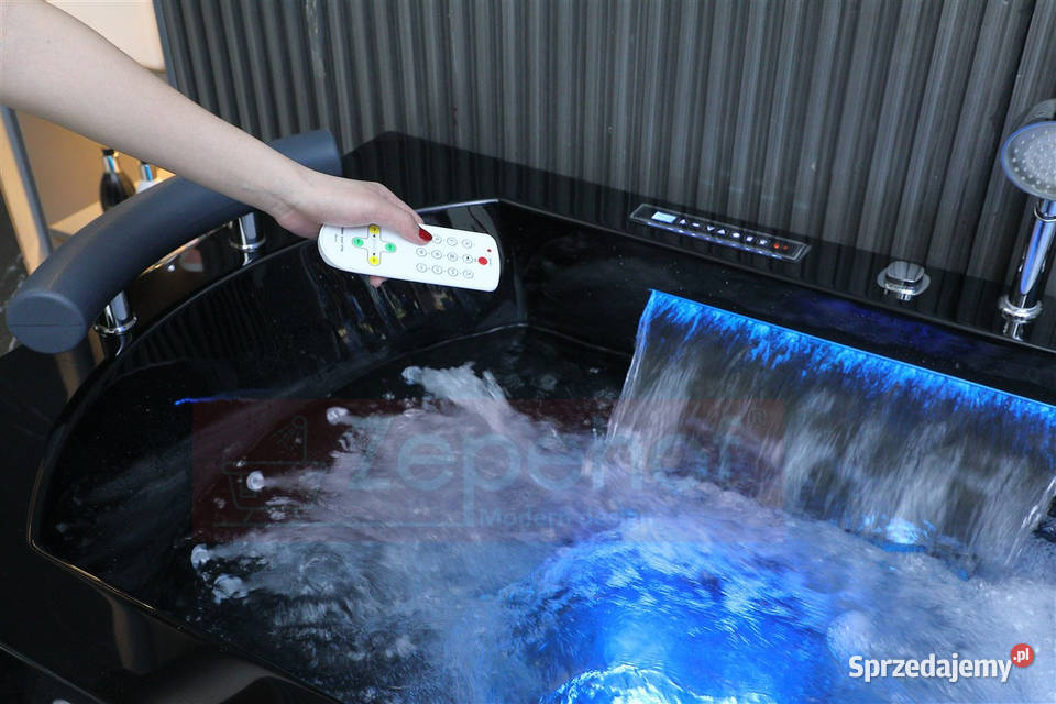 Czarna wanna z hydromasażem EBX869 prostokątna Wykończenie podlaskie