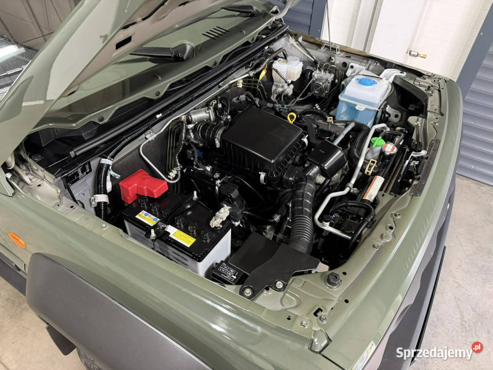 Suzuki Jimny salon oryginał jeden właściciel Chechło
