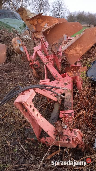 Pług obrotowy Cappon UNV uszkodzony na części