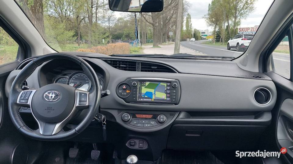 Toyota Yaris 133 Premium 2016 1329cm3 mazowieckie sprzedam
