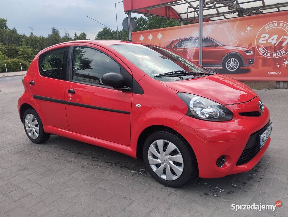 TOYOTA AYGO SALON SERWIS 17 VAT marża Warszawa