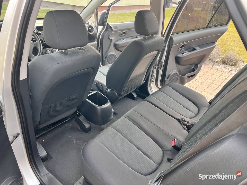 Kia Carens 16 benz gaz 2010 hak
