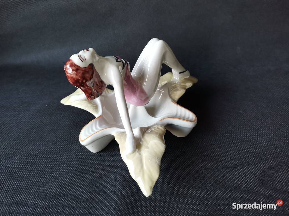 Stara popielniczka Kobieta na Liściu porcelana