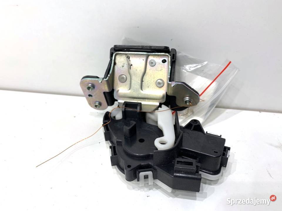 ZAMEK KLAPY TYŁ MAZDA CX5 SUV C6728 1117