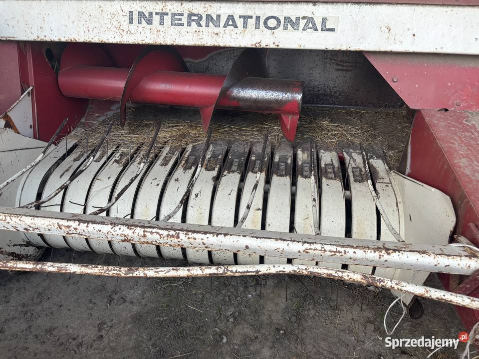 Prasa kostkująca International 440 nieuszkodzony Nagórnik