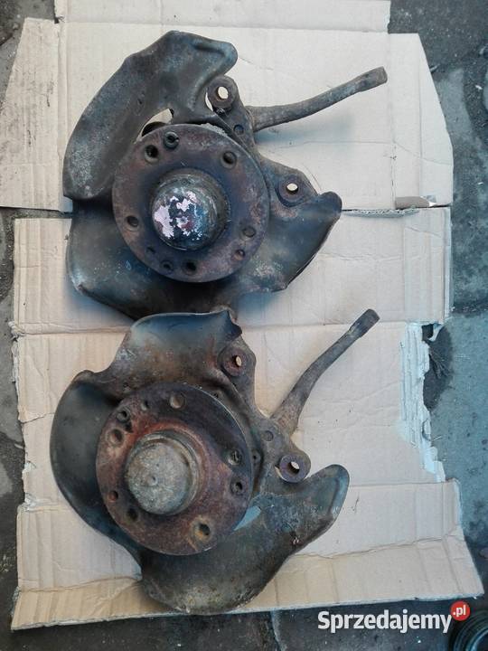 Mercedes 190 W201 zwrotnica przód piasta osłona Skarżysko-Kamienna