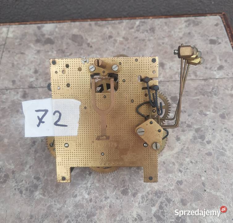 72 Mechanizm starego zegara ściennego Urgos Tczew