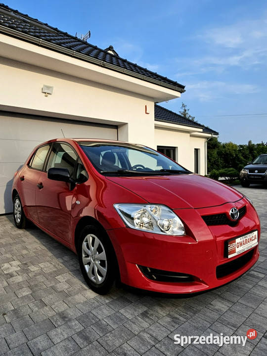 Toyota Auris 14VVti 97 Salon Rata 500 I 20062012 czerwony Śrem