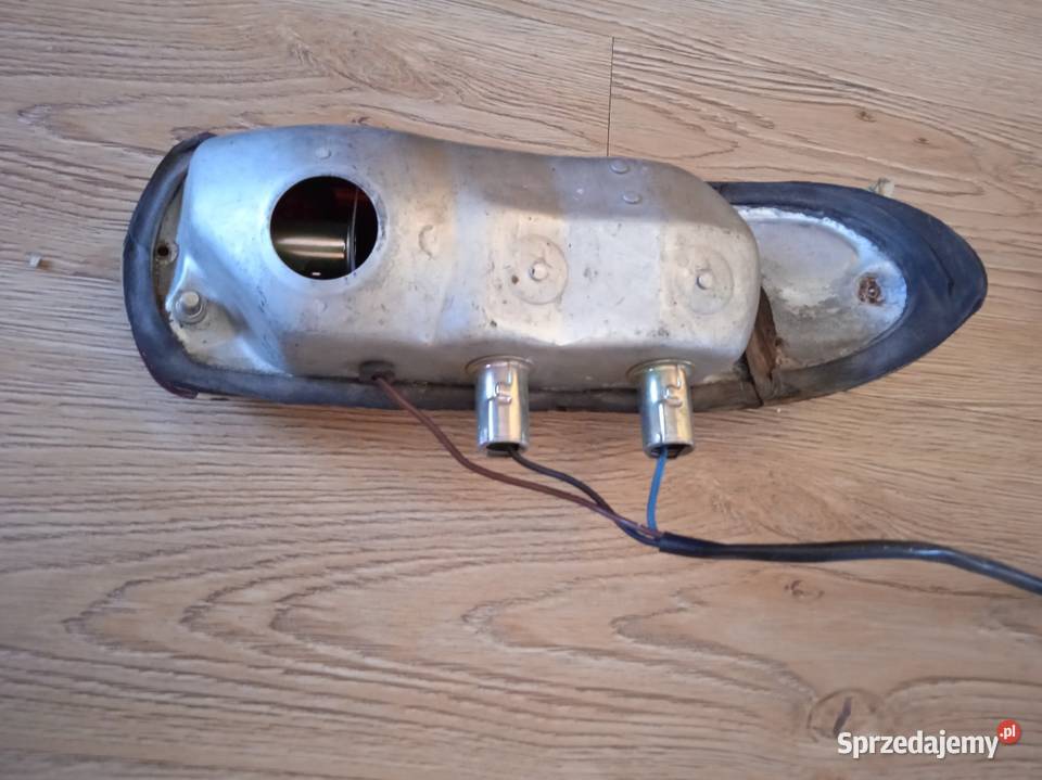 Zabytkowa lampa z peugeot 204 tył osobowe łódzkie