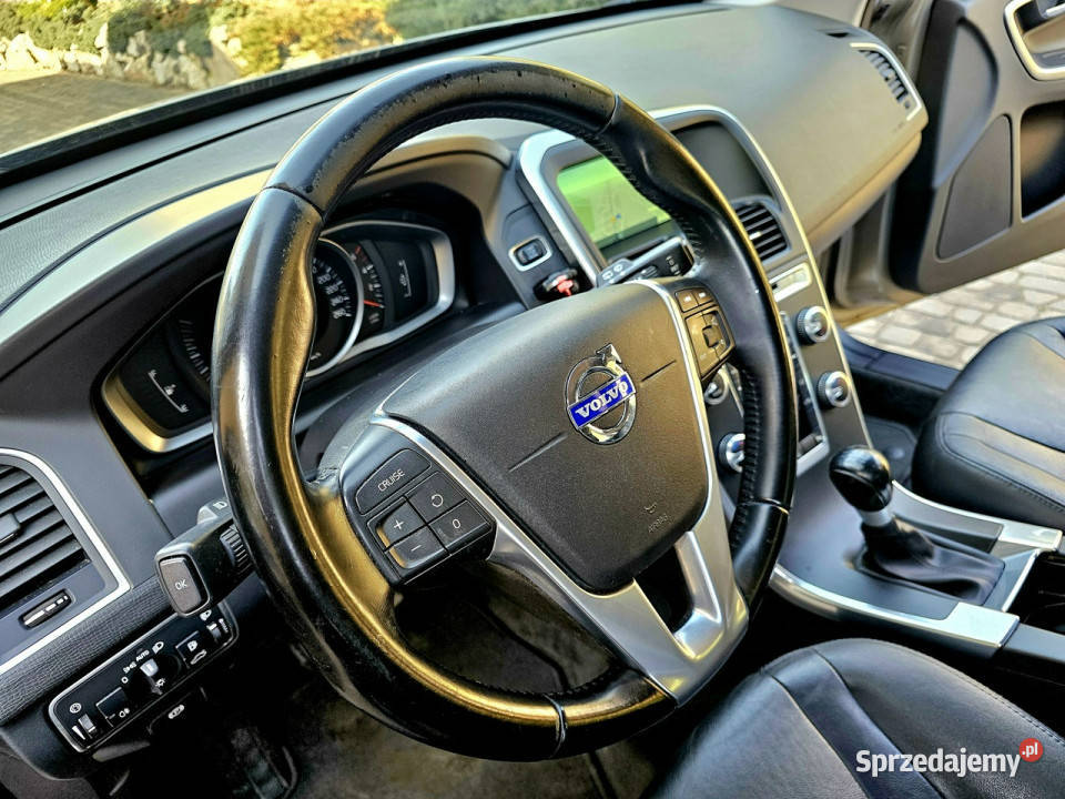 Volvo XC 60 20 D 5 cylindrów Skóry Navi Serwis I isofix Zagnańsk