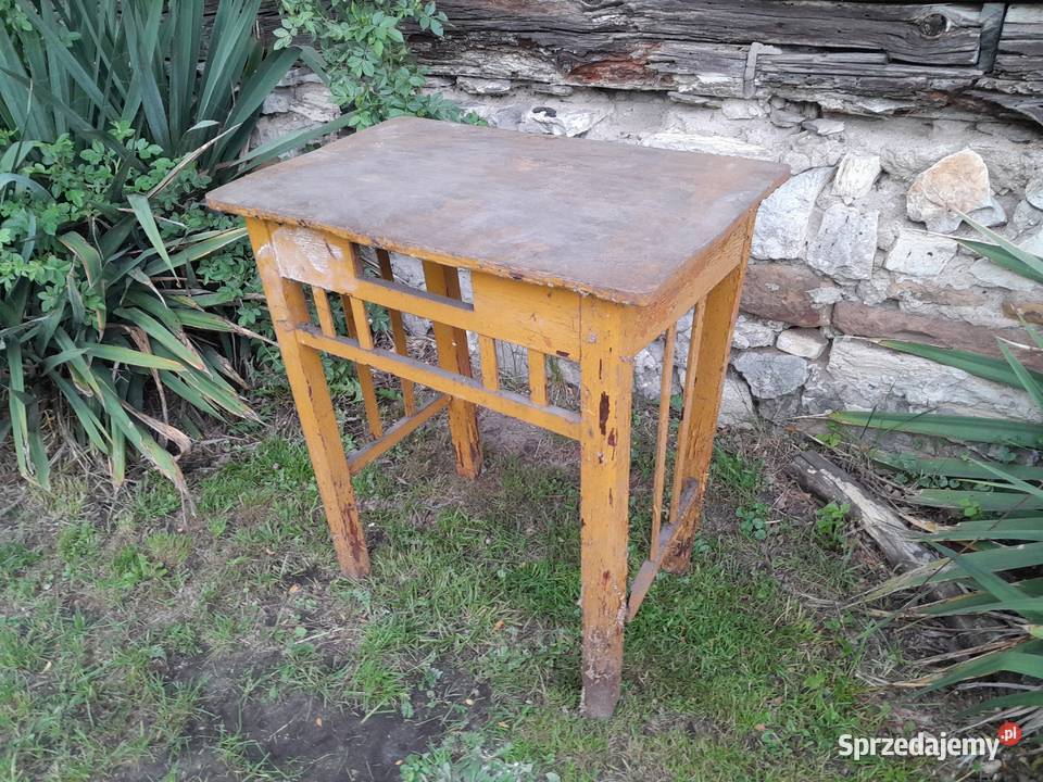 Stary drewniany stolik do renowacji zabytek Dąbrowa Górnicza