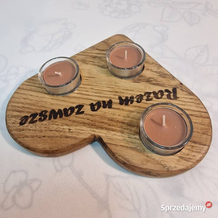 Świecznik drewniany serce z dębu z napisem Razem Sępopol