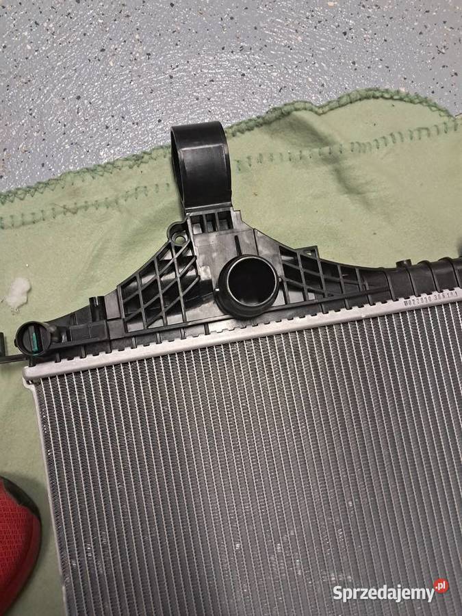 nowa chłodnica do VOLVO XC40 20212024 części