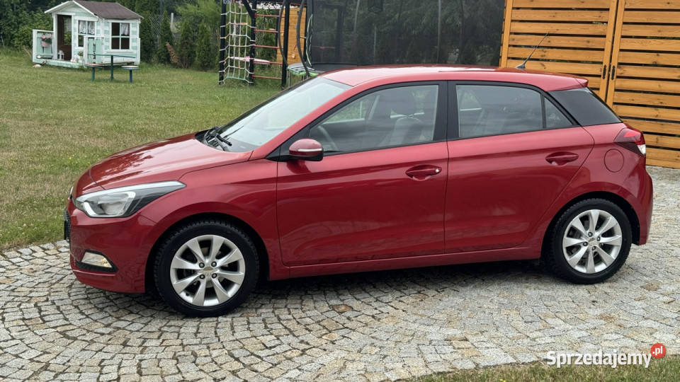 Hyundai i20 125 Benzyna 85 z Niemiec Nowe opony benzyna Strzegom