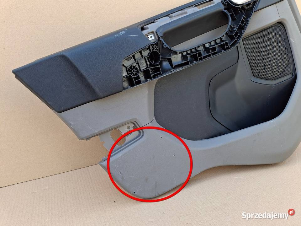 SCANIA P NGS BOCZEK DRZWI LEWYCH TAPICERKA Bieleń sprzedam