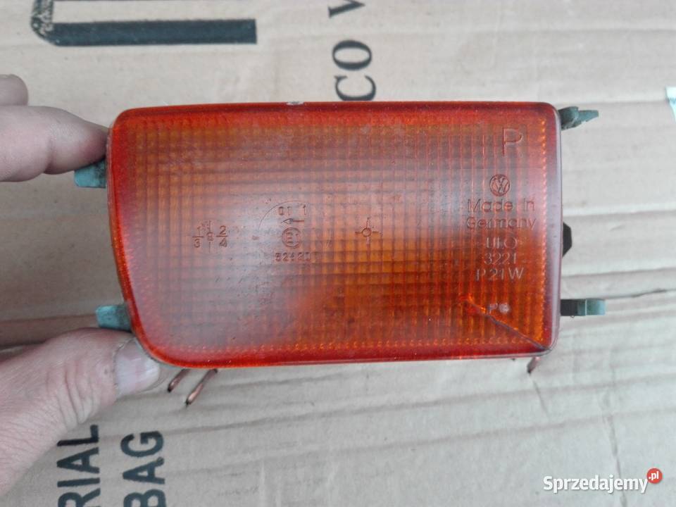 KIERUNKOWSKAZY GOLF 3 ORYGINAŁ Motoryzacja Rzeszów sprzedam