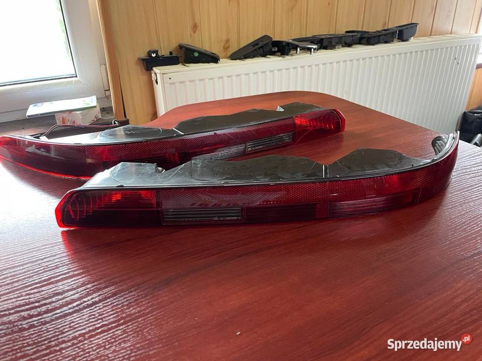 Prawa i lewa lampa tylna Audi q7 USA 4M0 945 096 Morąg