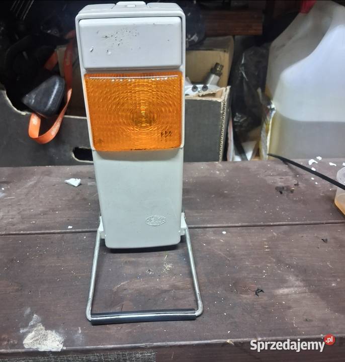 Lampa ostrzegawcza Hella Czarna Woda