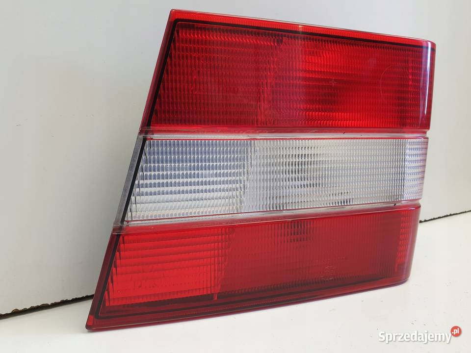 LAMPA PRAWA Volvo 940 960 TYLNA W KLAPĘ prawy Lampy tylne